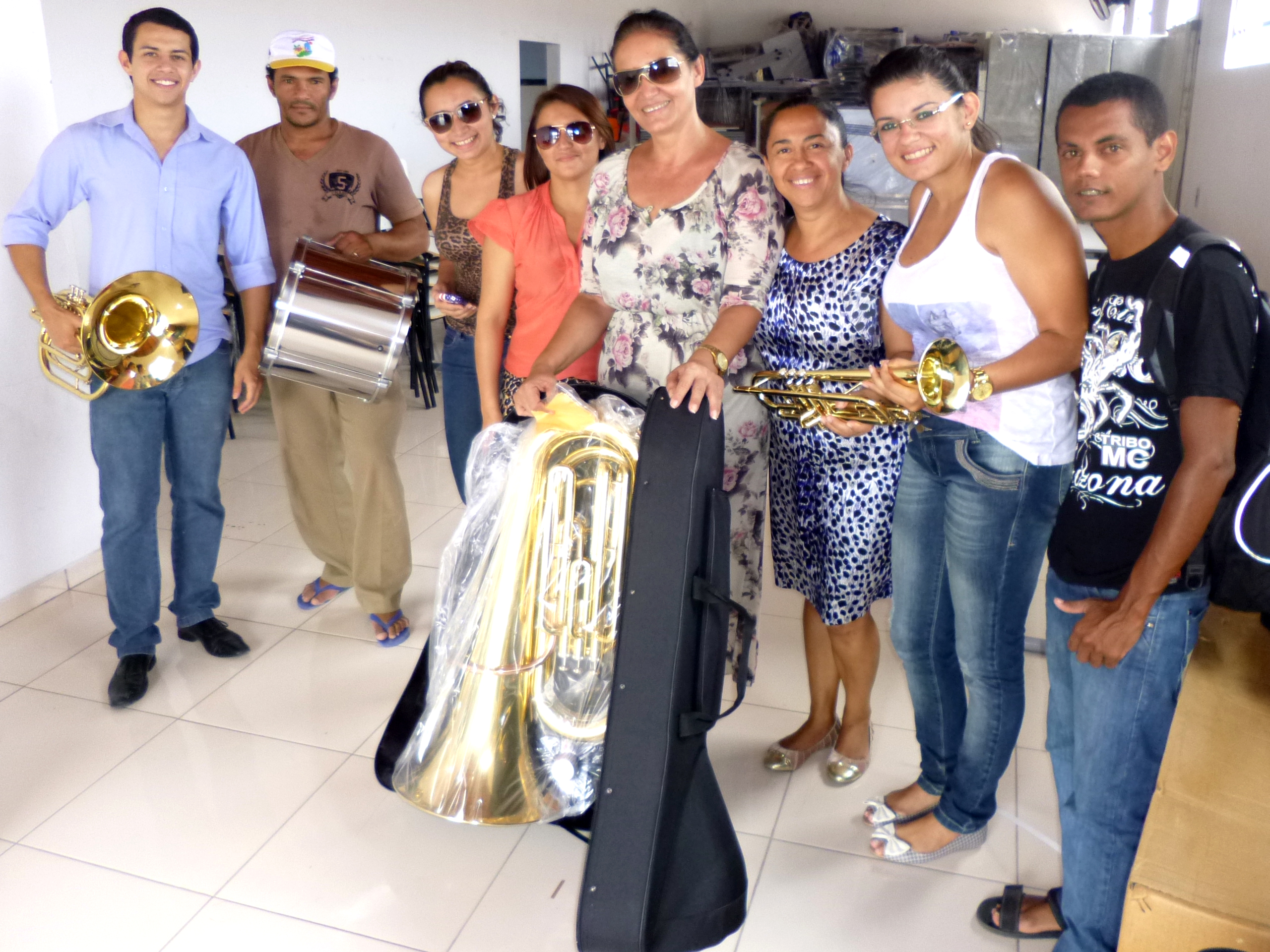 Secretaria de Assistência Social e Cidadania recebe instrumentos musicais