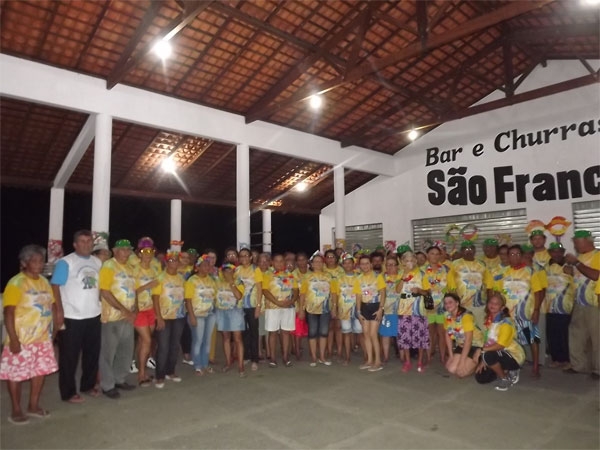 FOTOS: Prefeitura de Caxingó realiza carnaval da terceira idade  - Imagem 1