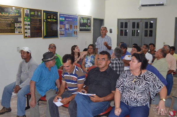 Por uma cidade sem animas nas ruas, Prefeitura realiza reunião com criadores