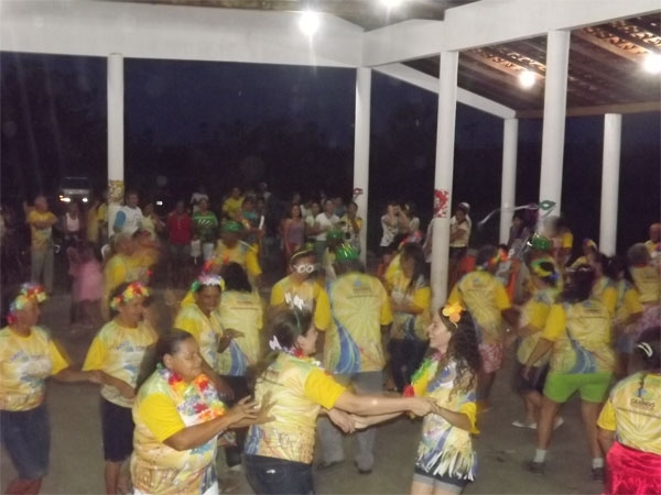 FOTOS: Prefeitura de Caxingó realiza carnaval da terceira idade  - Imagem 13