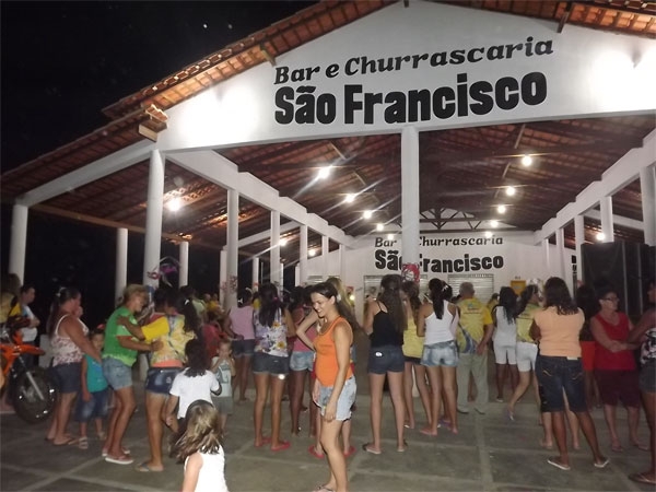 FOTOS: Prefeitura de Caxingó realiza carnaval da terceira idade  - Imagem 14