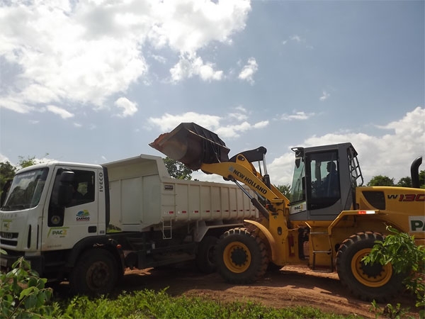 Prefeitura de Caxingó investe na melhoria de estradas vicinais - Imagem 1