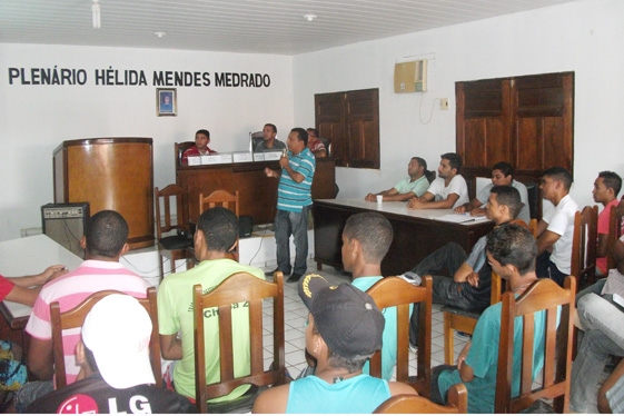 A secretaria municipal de esporte, realizou reunião com representantes de times de futebol do município. - Imagem 6