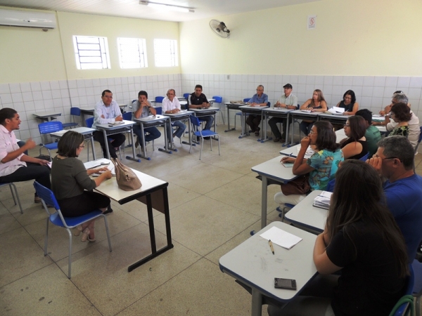 Prefeitura e entidades civis formalizam grupo de trabalho - Imagem 8
