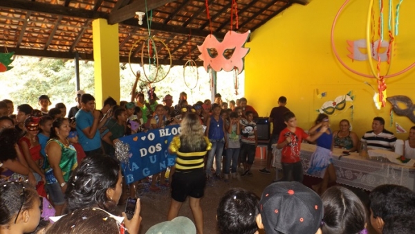 Escolas de Nossa Senhora de Nazaré promovem festa para comemorar o carnaval - Imagem 1
