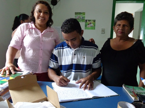 Prefeito de Porto faz entrega de carro ao Conselho Tutelar - Imagem 12