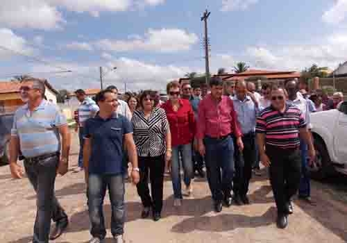 Senador Wellington Dias visita São José do Peixe - Imagem 2