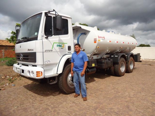 Prefeitura começa os reparos nas estradas que ligam a Cidade de Ipiranga as localidades do Interior - Imagem 1