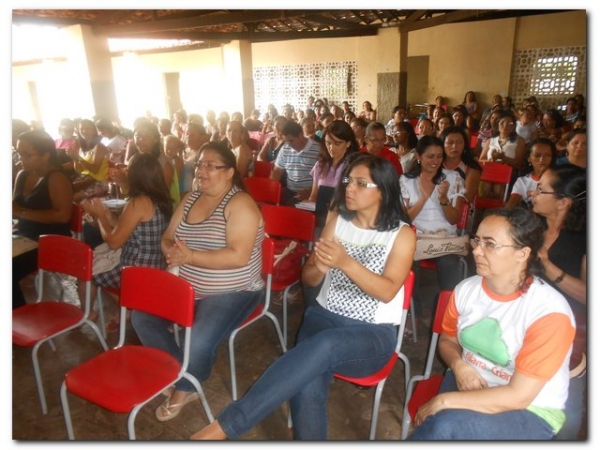 Secretaria Municipal de Educação realiza Encontro Pedagógico 2014 - Imagem 22
