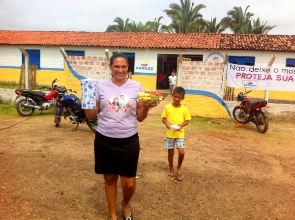 Prefeito Edílson Capote acompanha ônibus do Projeto Prefeitura na Comunidade - Imagem 11
