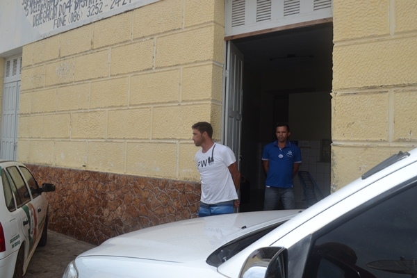 Presos da Operação Cotovelo são transferidos para penitenciária em Teresina - Imagem 1