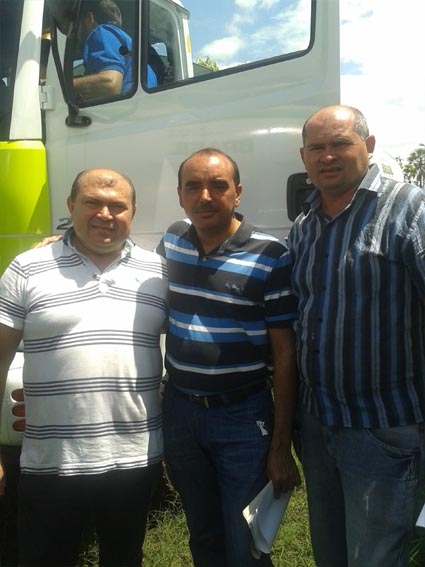 Máquinas do PAC 2 são entregues a 133 municípios piauienses na APPM - Imagem 12