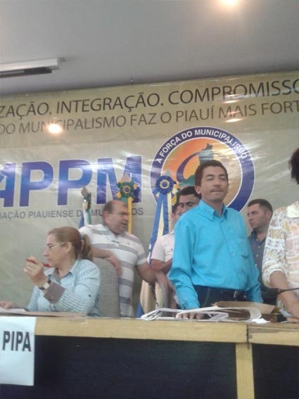 Máquinas do PAC 2 são entregues a 133 municípios piauienses na APPM - Imagem 5