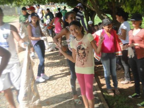 Rondon mobiliza sociedade para a limpeza das margens do Igarapé - Imagem 7