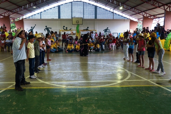 Projeto Rondon finaliza suas atividades com um grande show de talentos - Imagem 12