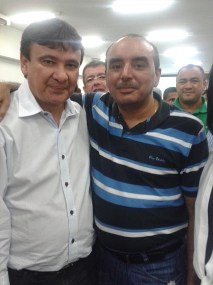 Máquinas do PAC 2 são entregues a 133 municípios piauienses na APPM - Imagem 7