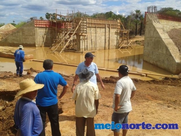 Obra inacabada deixa população revoltada e avisando: Vamos interditar a BR 222. - Imagem 10
