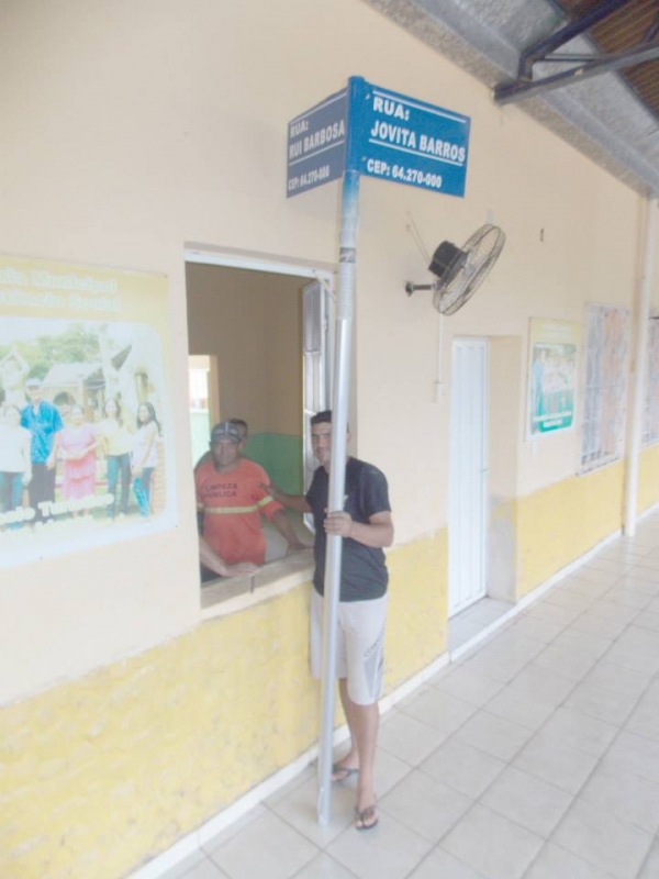 Novas placas com nomes de ruas serão colocadas na cidade. - Imagem 1