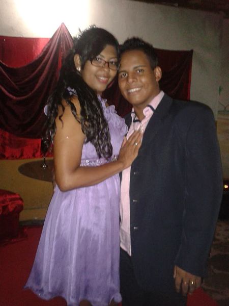 Felicidade ao casal Hercules Ferreira e Dalciane Reis