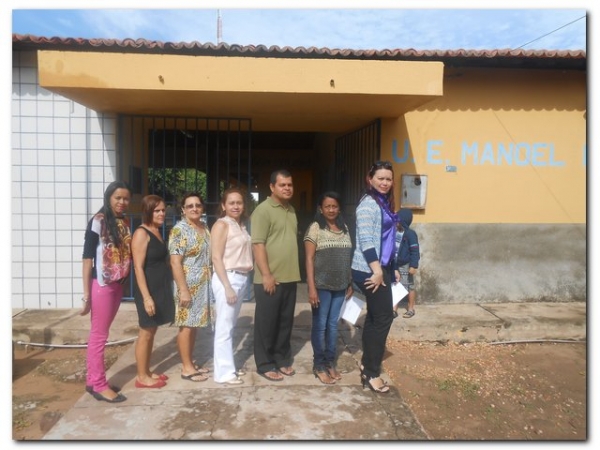 Secretária Municipal de Educação entrega portarias na Escola Manoel Ferreira Barbosa de Macedo - Imagem 8