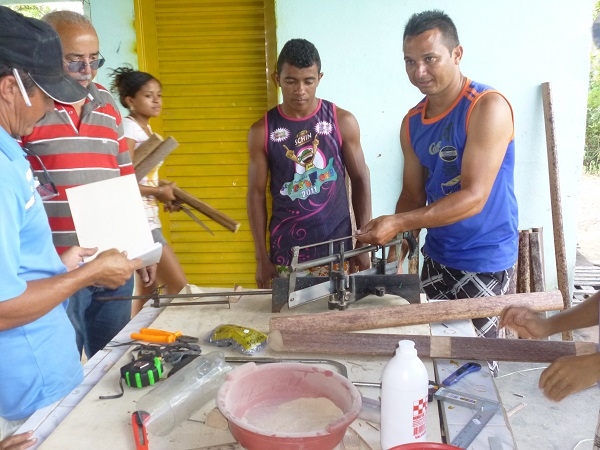 Moradores da Comunidade Estiva participam de Curso de Artesanato com talo de buriti - Imagem 3
