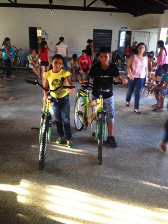 prefeito chico pereira Entrega bicicletas do programa pedala Piaui aos alunos do municipio da cidade - Imagem 15