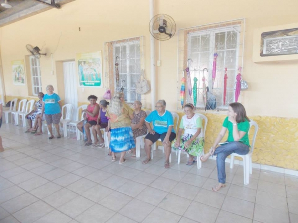 Atividades com os idosos do Grupo na Flor da Idade. - Imagem 10