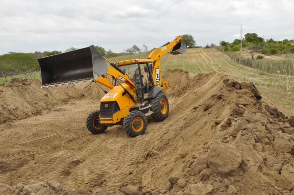 Prefeitura transformando o leito do Rio Riachão em fonte de renda - Imagem 1