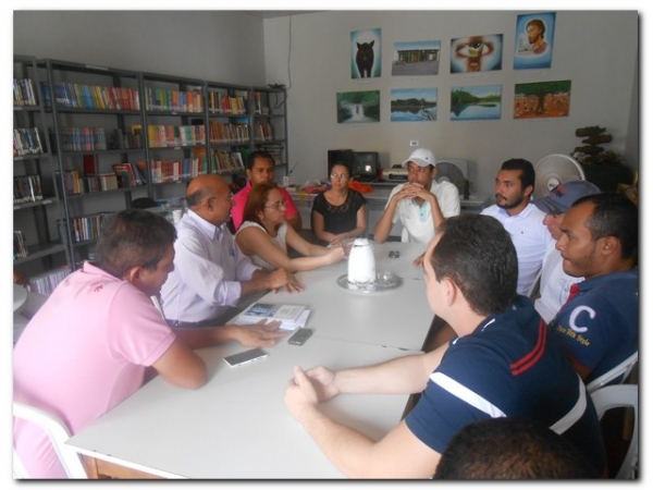 Prefeito Dr. Moura se reúne com a equipe organizadora do Carnaval 2014 - Imagem 1