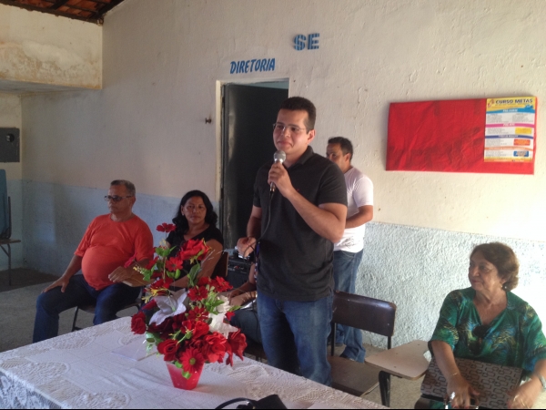 prefeito chico pereira Entrega bicicletas do programa pedala Piaui aos alunos do municipio da cidade - Imagem 2