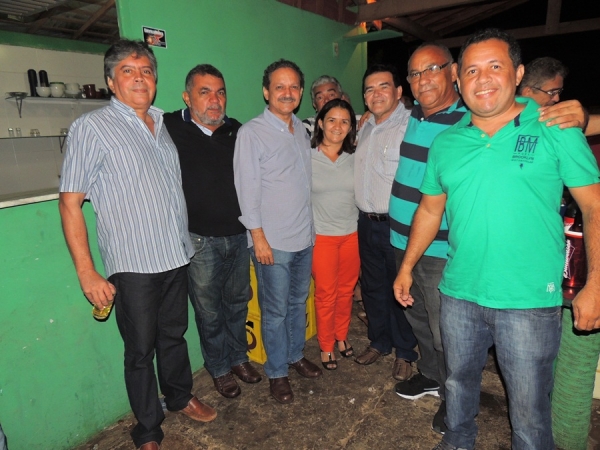Deputado Wilson Brandão e Prefeita Neuma Café prestigiaram confraternização - Imagem 3