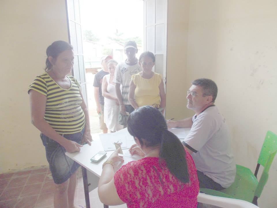 Prefeitura distribui sementes selecionadas para agricultores.