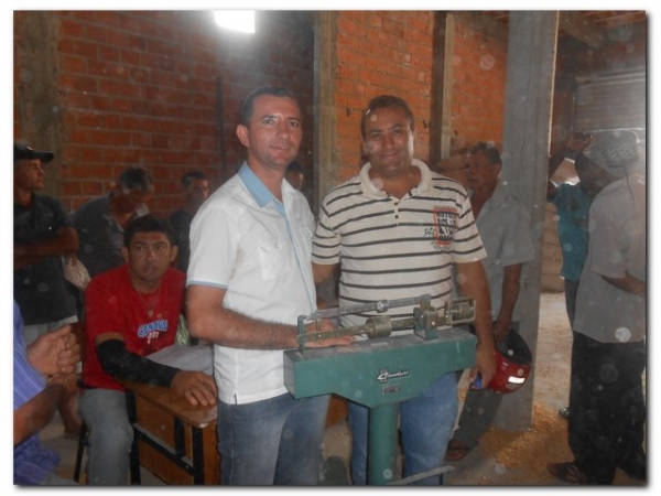 Secretaria Municipal de Agricultura em parceria com a CONAB distribui 106,5 toneladas de Milho para pecuaristas de Inhuma.  - Imagem 9