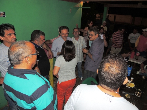 Deputado Wilson Brandão e Prefeita Neuma Café prestigiaram confraternização - Imagem 2