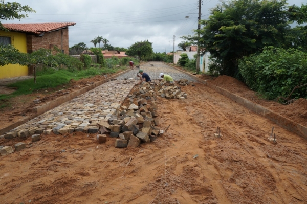 Prefeitura construirá calçamentos em várias ruas da cidade - Imagem 5