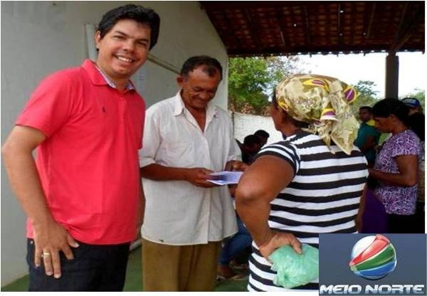 Administração Municipal distribui sementes para o Homem do Campo - Imagem 1