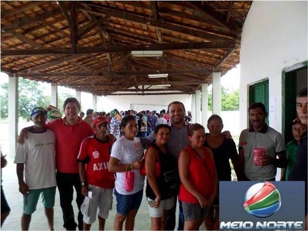 Administração Municipal distribui sementes para o Homem do Campo - Imagem 2