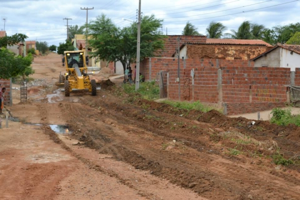 Prefeitura inicia terraplanagem de ruas e avenidas de Paulistana - Imagem 4