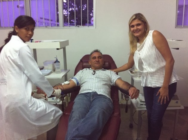  Prefeito de Buriti dos Lopes, Bernildo Val doa sangue para criança de 4 anos