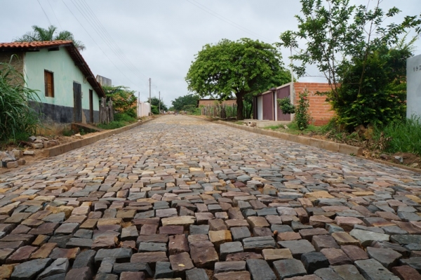 Prefeitura construirá calçamentos em várias ruas da cidade - Imagem 2