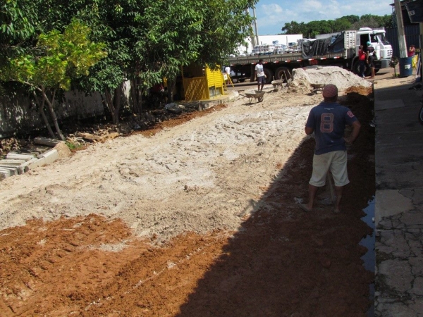 Obras de recuperação da rua Leonidas Melo e construção dos Ginásios Poliesportivos continuam a todo vapor. - Imagem 3