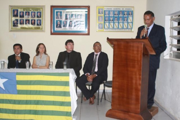 Derisvaldo Xavier toma posse como Vereador - Imagem 23