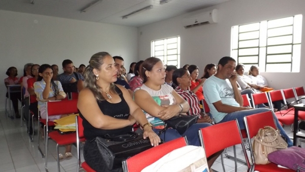Reunião com todos os profissionais da Educação dá o pontapé inicial no ano letivo 2014 - Imagem 4
