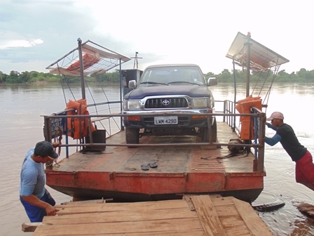 Balsa Ramos está fazendo travessia de carros no Rio Parnaíba em Porto - Imagem 2