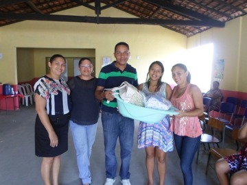 Prefeito Joel entrega kit enxoval para gestantes 