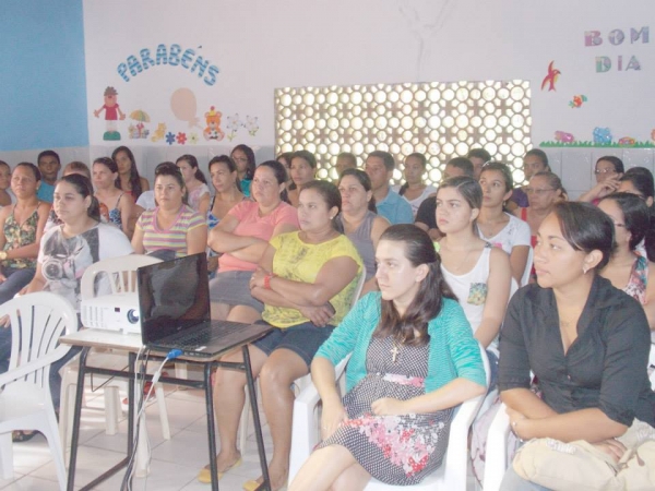 Primeira reunião do ano letivo 2014 do Educandário Pré-Vida. - Imagem 9