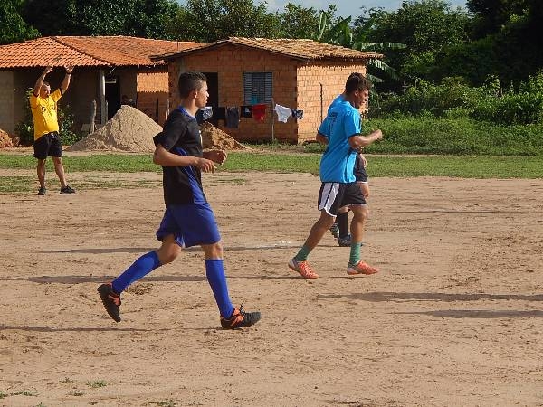 Veja como foi à abertura do campeonato de futebol em Estaca Zero - Imagem 3