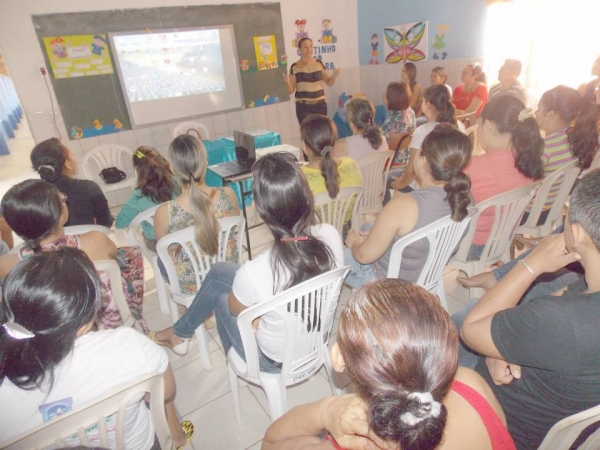 Primeira reunião do ano letivo 2014 do Educandário Pré-Vida. - Imagem 4