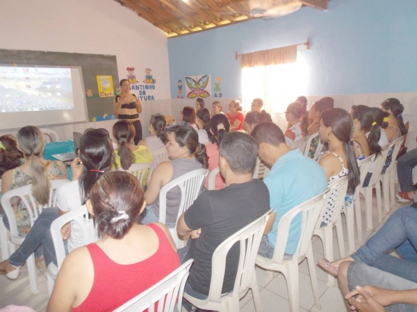 Primeira reunião do ano letivo 2014 do Educandário Pré-Vida. - Imagem 7