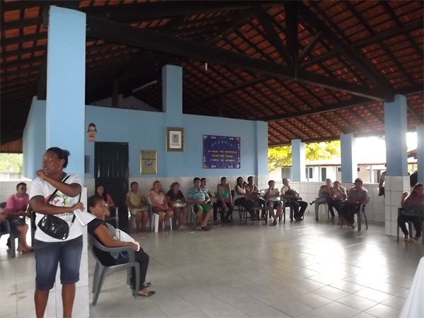 Professores de Caxingó recebem certificado de conclusão de semana pedagógica - Imagem 6